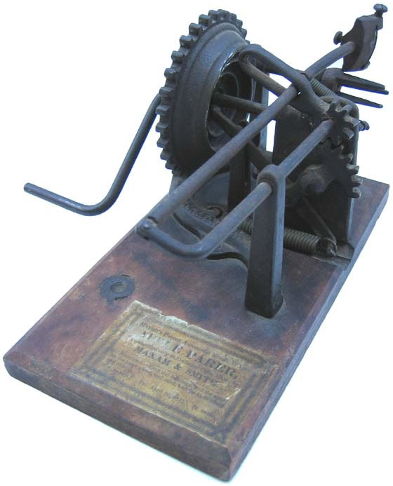 Image of Board-Mounted Maxam & Smith Scroll Wheel Apple Parer